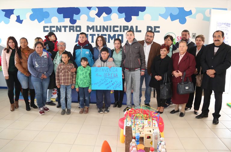 LVR visitó el centro de autismo de Cárdenas y entregó proyectos productivos, bicis y otros apoyos sociales