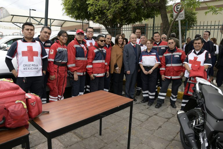 Cruz Roja reconoce a JM Carreras y Lorena Valle acciones altruistas a favor de la sociedad