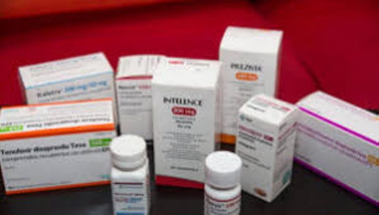 100 por ciento de surtimiento oportuno en medicamentos antirretrovirales, tarea prioritaria para el IMSS en materia de VIH