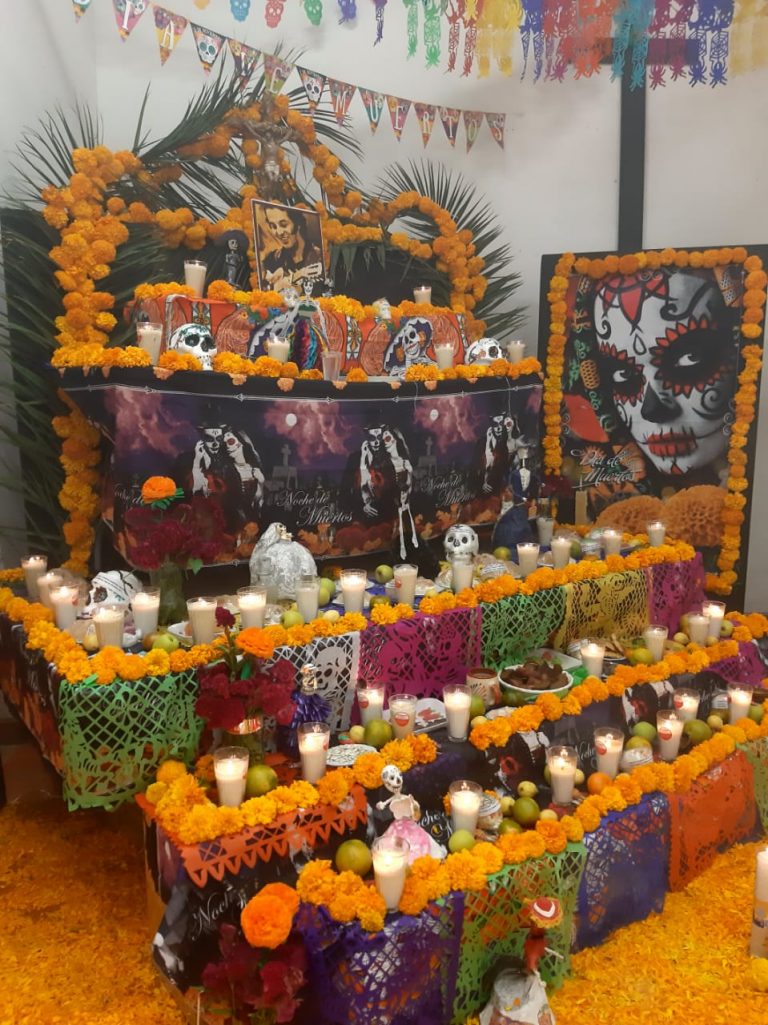 Develan altar de muertos en Casa de Cultura de Soledad