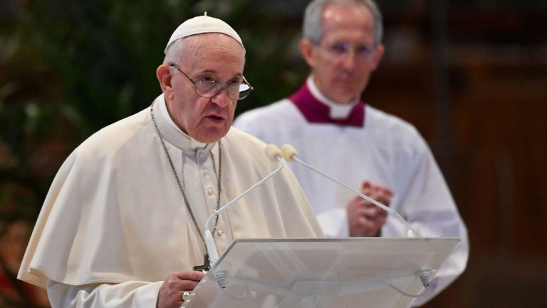 Promete acabar con abusos sexuales, Papa Francisco