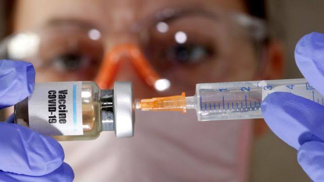 México no descarta compra de vacuna contra COVID-19 de Pfizer