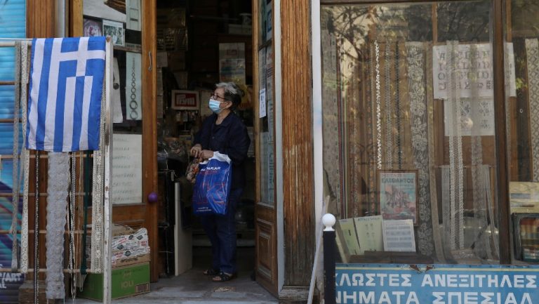 Grecia anuncia cierre total de la restauración, deporte y cultura en Atenas y Salónica para evitar contagios de COVID-19