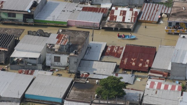 27 muertos y miles de afectados por lluvias en Chiapas y Tabasco