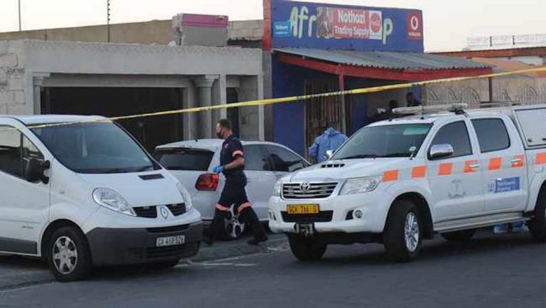 Al menos ocho personas mueren en un tiroteo en Sudáfrica