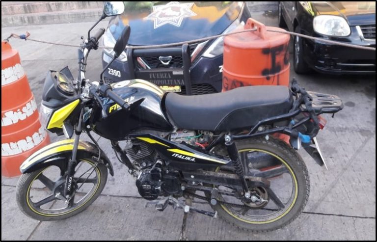 Menor es detenido por conducir motocicleta robada