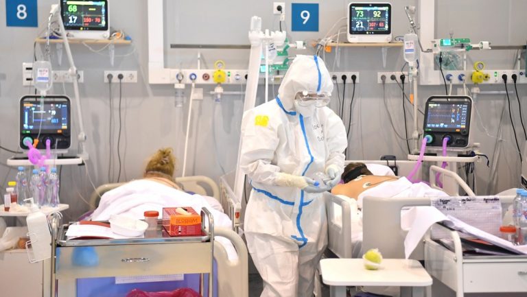 Moscú registra un récord de infecciones diarias con coronavirus