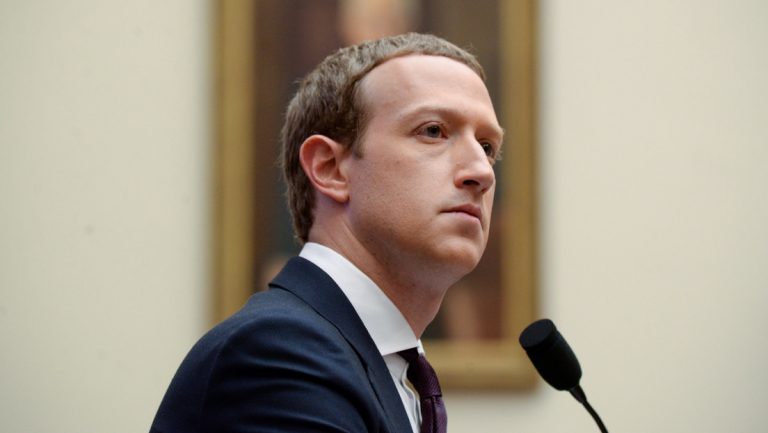 Mark Zuckerberg vuelve a deshacerse de sus acciones de Facebook casi a diario