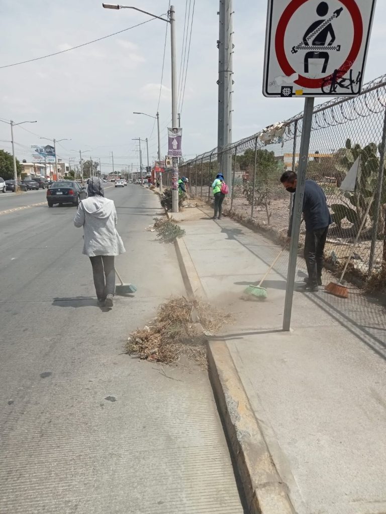 Servicios municipales de Soledad continúa con las labores de mantenimiento en las principales avenidas del municipio