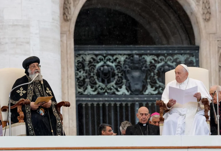 Papa Francisco agrega a 21 ortodoxos asesinados por ISIS como mártires
