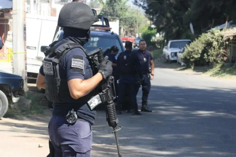 Enfrentamiento en Michoacán deja 8 detenidos y 3 rescatados