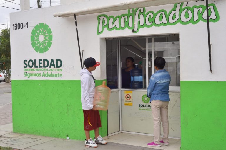Beneficiarios de agua gratuita en Soledad, reconocen respaldo y apoyo