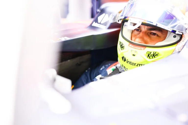 Verstappen delante de ‘Checo’ en el último libre del GP de España