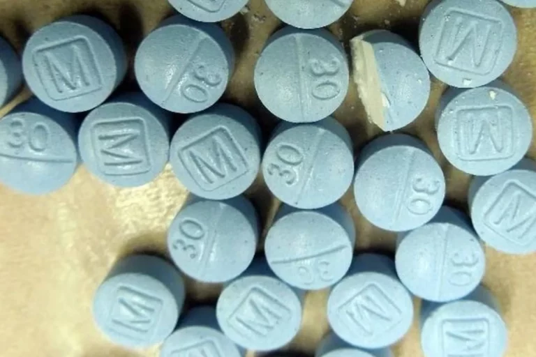 China rechaza sanciones “irrazonables” de EE.UU. a empresas relacionadas con producción de pastillas de fentanilo