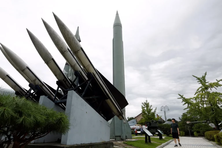 EE.UU., Japón y Corea del Sur compartirán datos de radar para detectar misiles