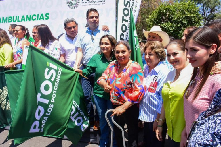 Atención médica en Soledad se fortalece con donación de ambulancias: Leonor Noyola