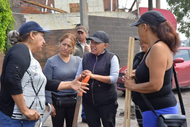 En zona oriente, Leonor Noyola supervisa trabajos de remediación de afectaciones por lluvias