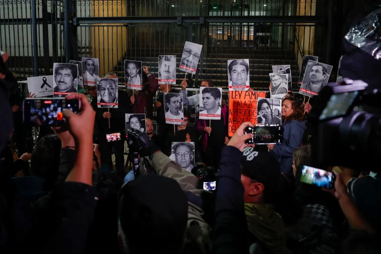Periodistas exigen justicia frente a la Segob tras el asesinato de Martín Sánchez