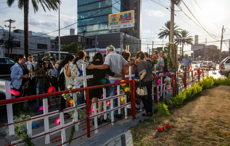 Familiares exigen justicia a 12 años del ataque contra el Casino Royale
