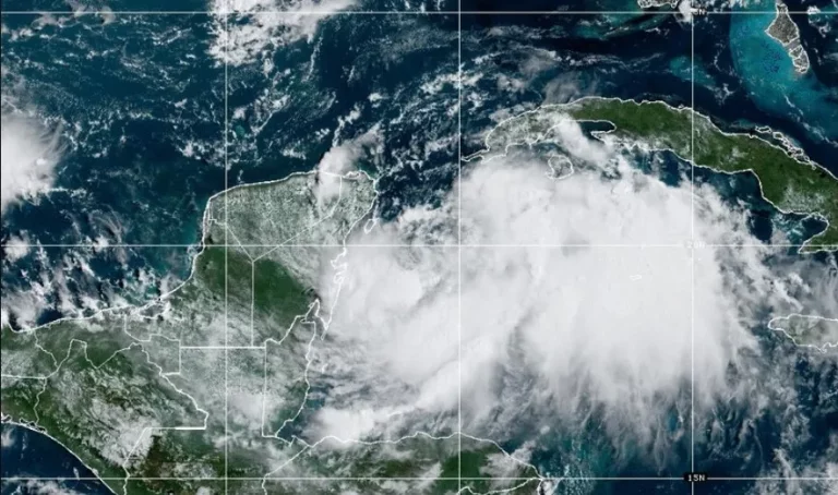 Depresión tropical Diez, con potencial de fortalecerse a tormenta