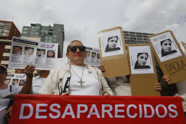 Piden colectivos de búsqueda de personas al Gobierno frenar censo de desaparecidos