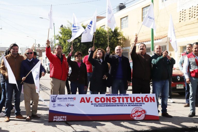 Alcalde Galindo continúa incansable rehabilitando las avenidas de la ciudad; arranca pavimentación de Constitución