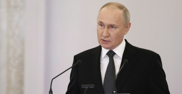 Putin va por la reelección; de ganar, su mandato será el más extenso después de Stalin