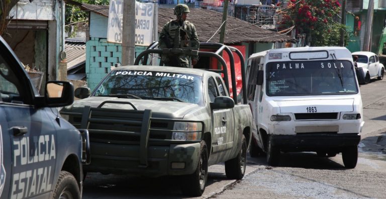 Taxco suma cuatro días sin transporte público y Zihuatanejo suspende el servicio parcialmente ante ataques del crimen organizado