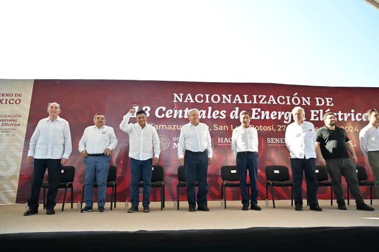 DESDE LA HUASTECA, RICARDO GALLARDO Y AMLO CELEBRAN NACIONALIZACIÓN ENERGÉTICA