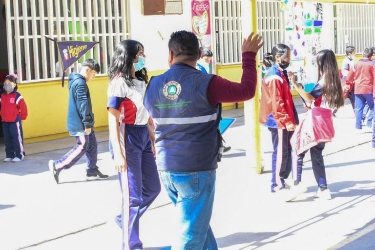 PROTECCIÓN CIVIL DE SOLEDAD IMPARTE CURSOS DE COMO ACTUAR ANTE SITUACIONES DE RIESGO EN ESCUELAS