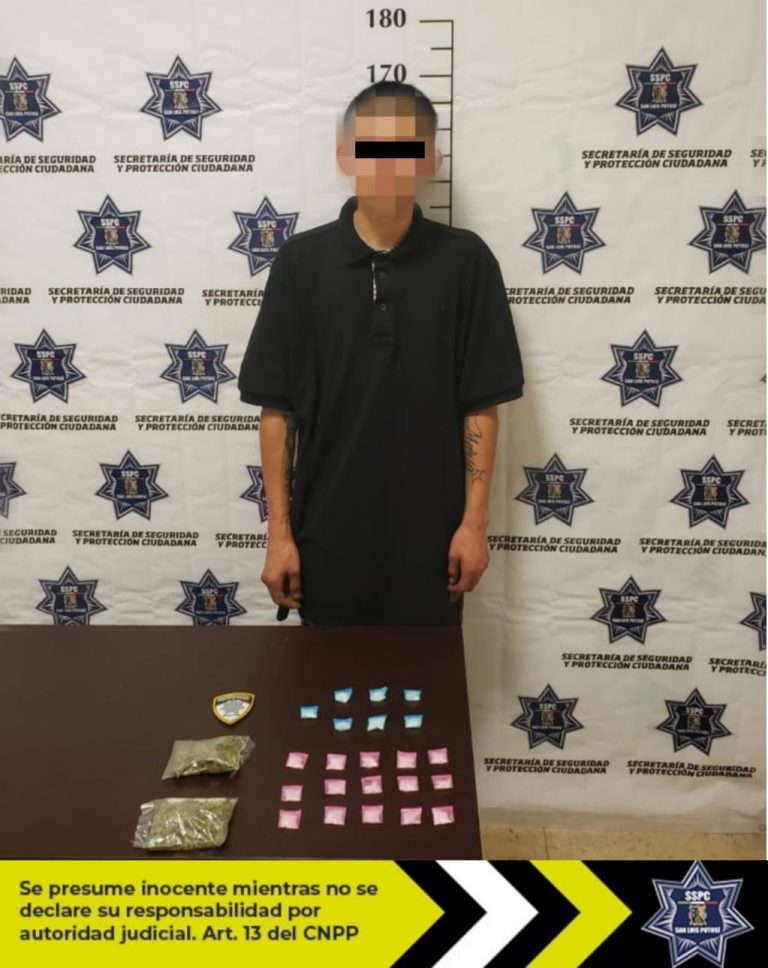 Agentes de la SSPC aseguran a un joven con veintidós dosis de cristal y dos bolsas de marihuana en la colonia Matamoritos