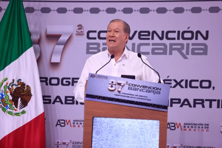 Banqueros prometen trabajar con “total empeño” con la nueva presidencia de México