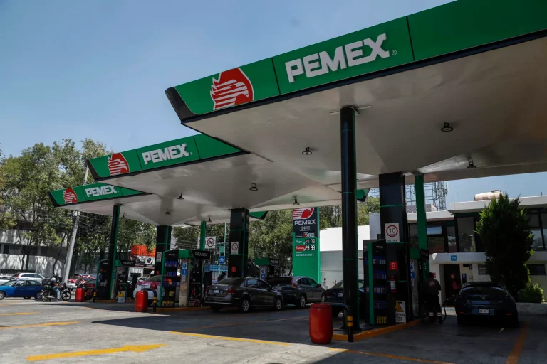 Pemex reducirá sus exportaciones en mayo, según Reuters