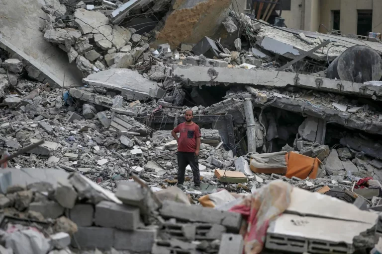 Al menos 153 muertos por bombardeos israelíes en Gaza en las últimas 24 horas