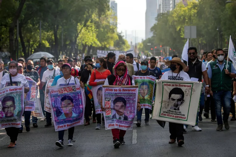 AMLO dice que resolverá a tiempo el Caso Ayotzinapa gracias a Ley de Amnistía