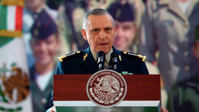 AMLO señala que detención en EE.UU. del general Salvador Cienfuegos fue una “venganza” contra su Gobierno
