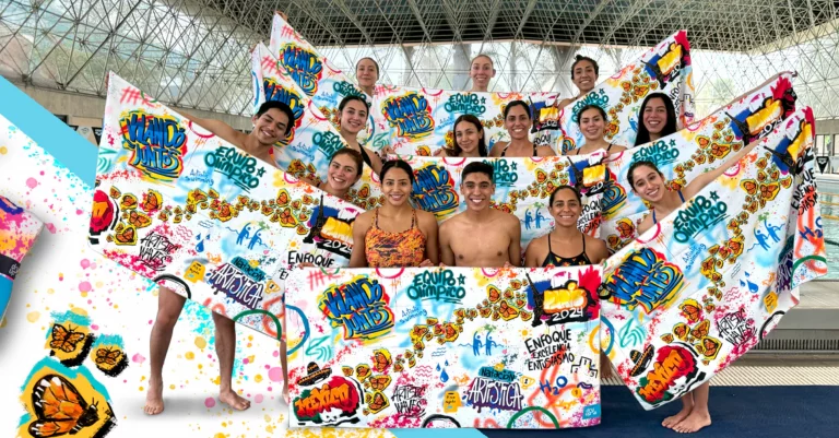Selección de Natación Artística vende toallas para costear gastos rumbo a París