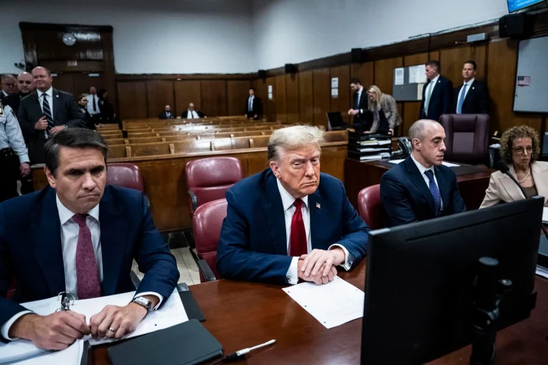 Trump asiste a la selección del jurado de su juicio penal en Nueva York