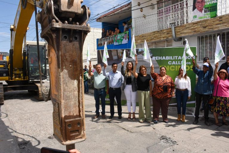 GOBIERNO SOLEDENSE BENEFICIA A FAMILIAS DE LOS FRESNOS CON ARRANQUE DE PAVIMENTACIÓN