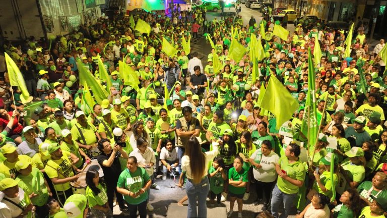 Familias capitalinas se unen a Ruth González y al Partido Verde