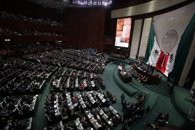 Colegios de abogados rechazan la sobrerrepresentación y piden que integración del Congreso “refleje la pluralidad de la ciudadanía mexicana”