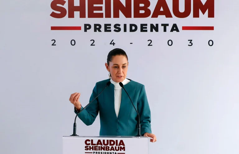 Sheinbaum celebra candidatura de Kamala Harris, pero mantiene neutralidad