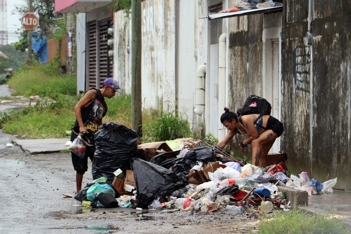 El 1 % más rico de México gana al mes 442 veces más que el 10 % más pobre