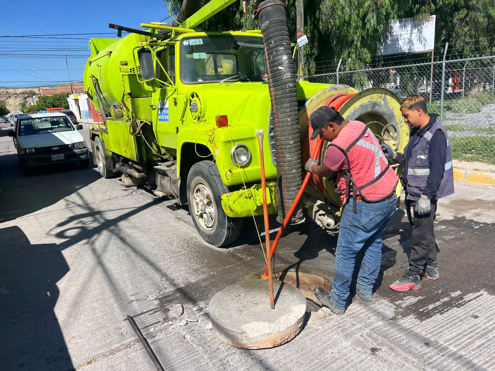 Gobierno de la Capital refuerza limpieza de drenajes en Esmeralda con ...
