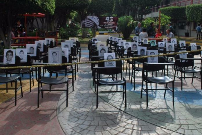 acto-43-normalistas-ayotzinapa-1536x1024