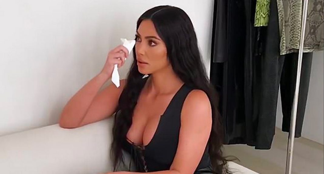 Kim Kardashian revela que sufrió un aneurisma y lo atribuye al estrés por  su divorcio | Close Up Noticias