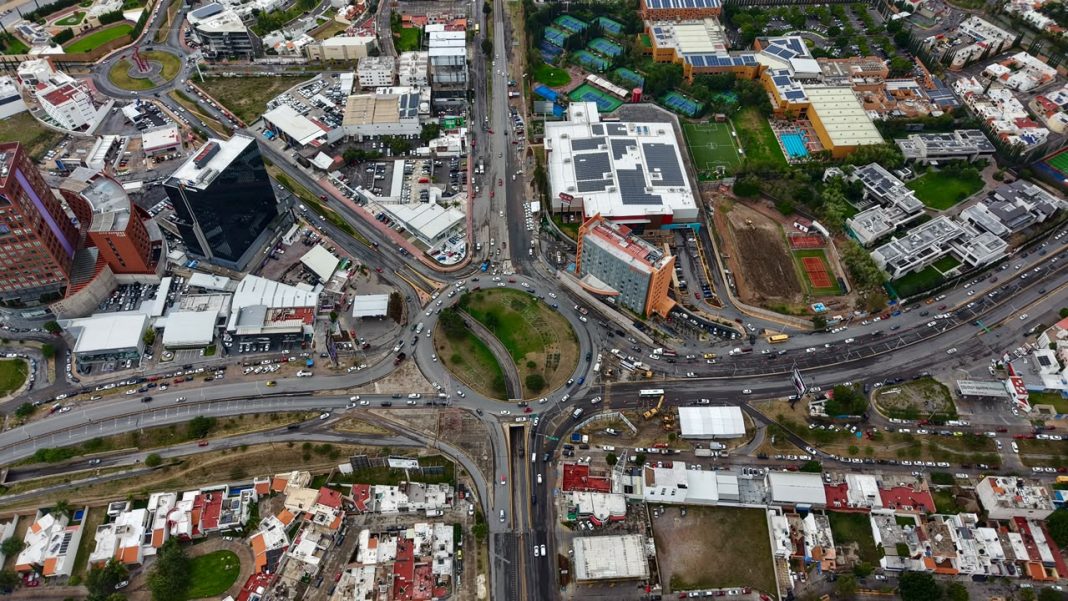 EL GOBERNADOR RICARDO GALLARDO ANUNCIA NUEVO DISTRIBUIDOR VIAL EN ZONA PONIENTE